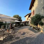 Il Castellaccio - Nocleg ze śniadaniem 3*