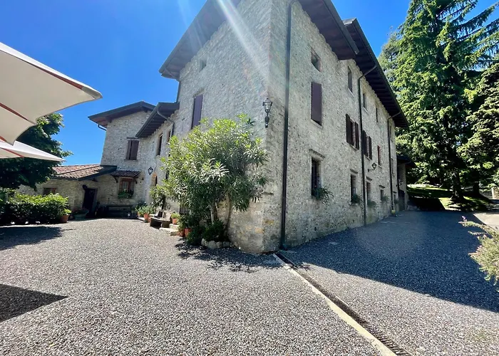 Couette-café Il Castellaccio - 3*